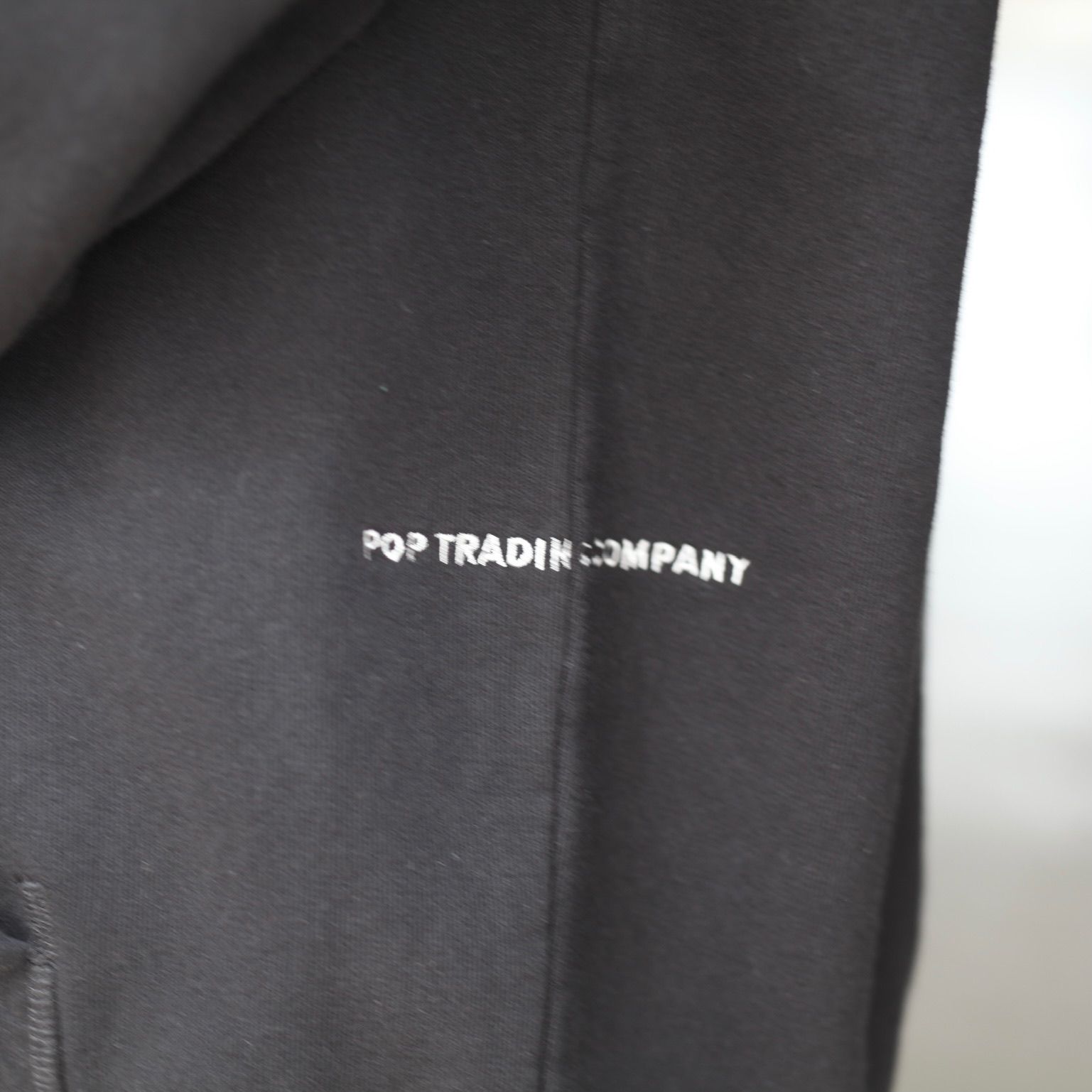【残りわずか】Logo Hooded Sweat