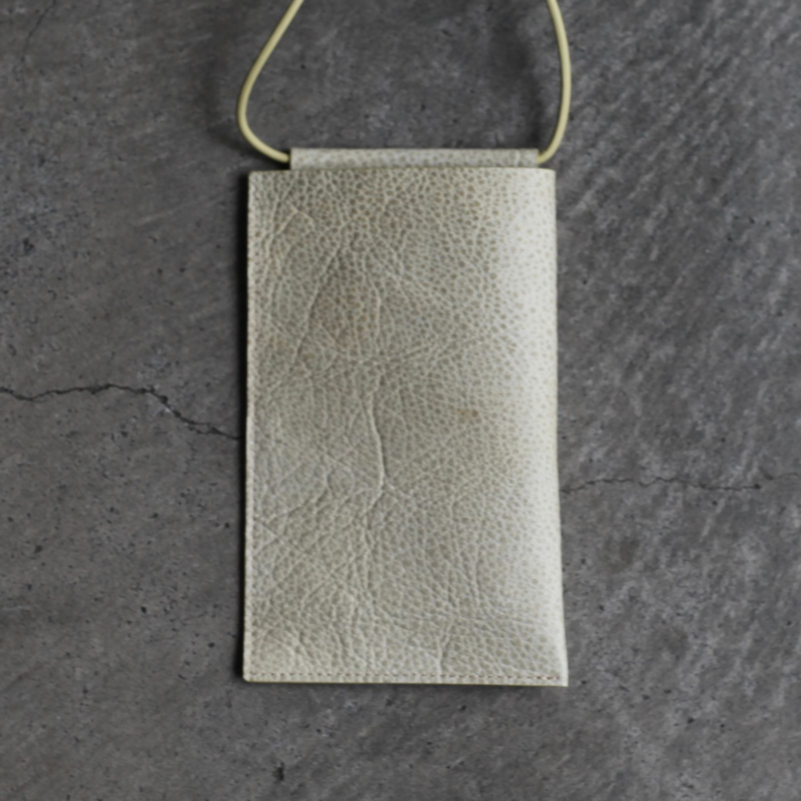 【残り一点】Herrie Phone Pouch(SHIRO)