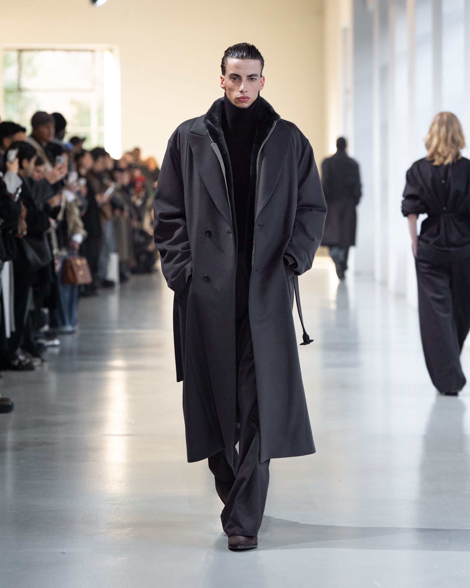 ssstein - 【残りわずか】Oversized Maxi Length Peak Lapel Coat(WOOL