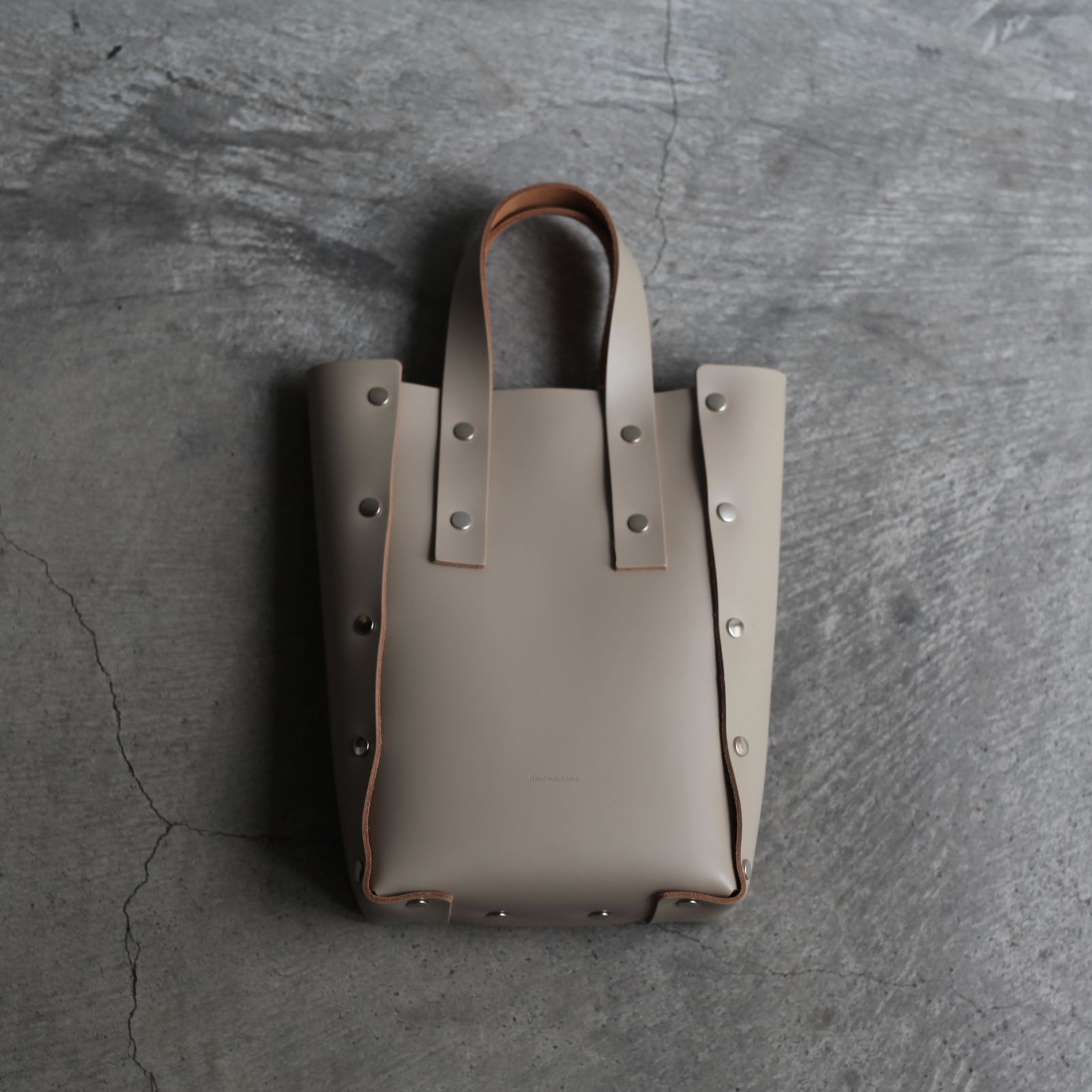【次回入荷9月下旬予定】Assemble Hand Bag Tall_S(BEIGE)