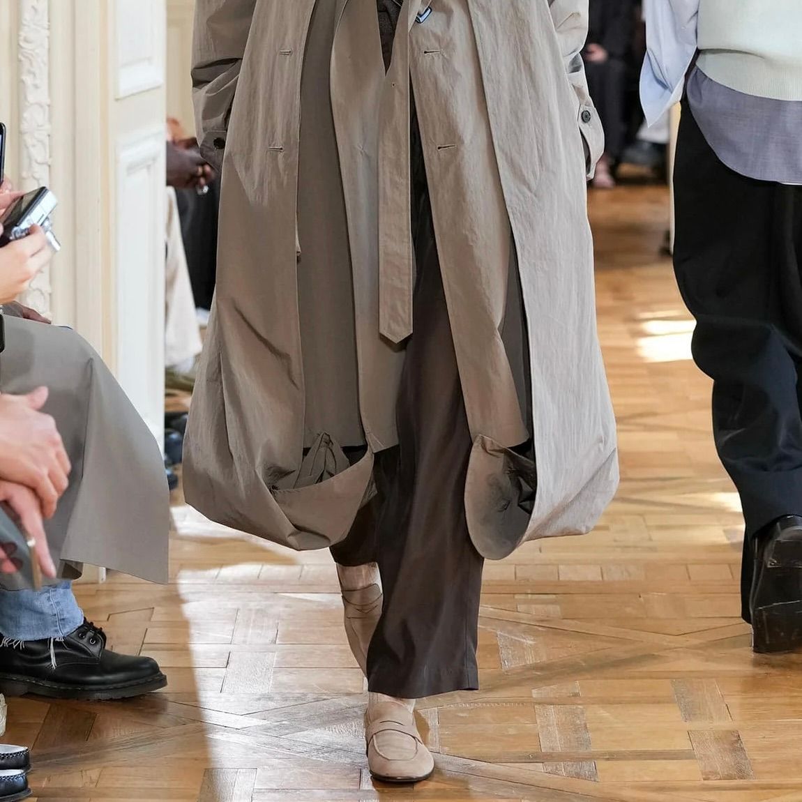 【残りわずか】Cupro Twill Wide Easy Trousers