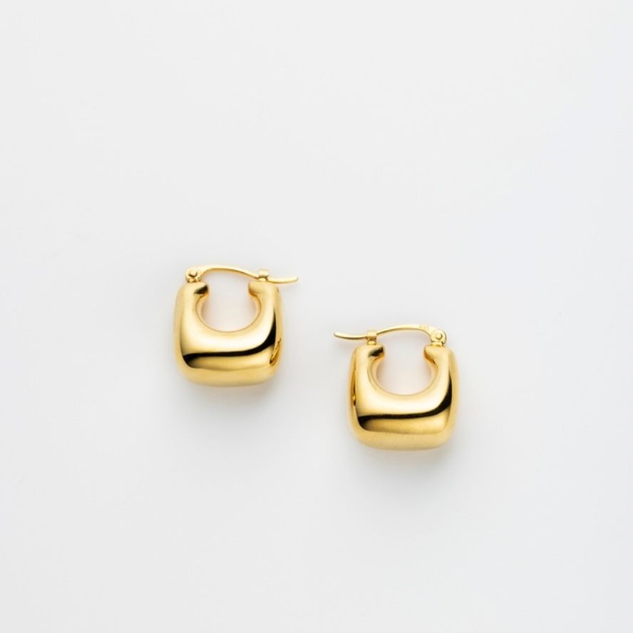 【残りわずか】Square Moon Hoop Earrings(両耳用）
