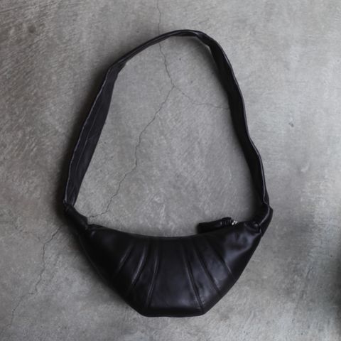 【残りわずか】Small Croissant Bag(NAPPA LEATHER)