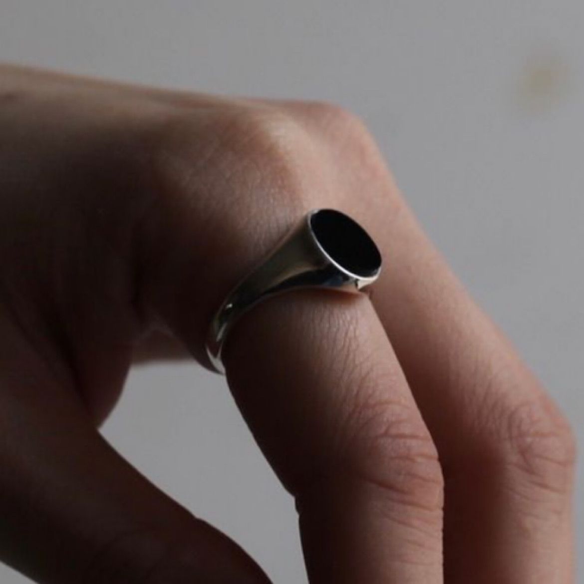 【残り一点】Signet Oval Ring M(ONYX)