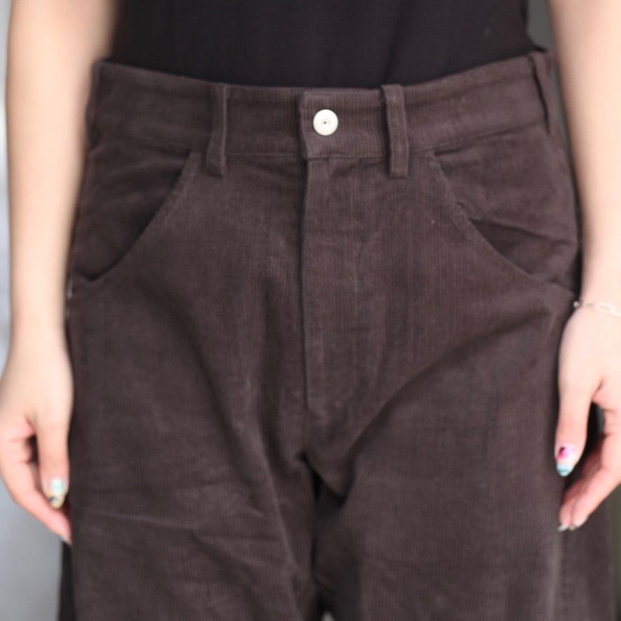 【残り一点】Knee Darted Flare Shorts