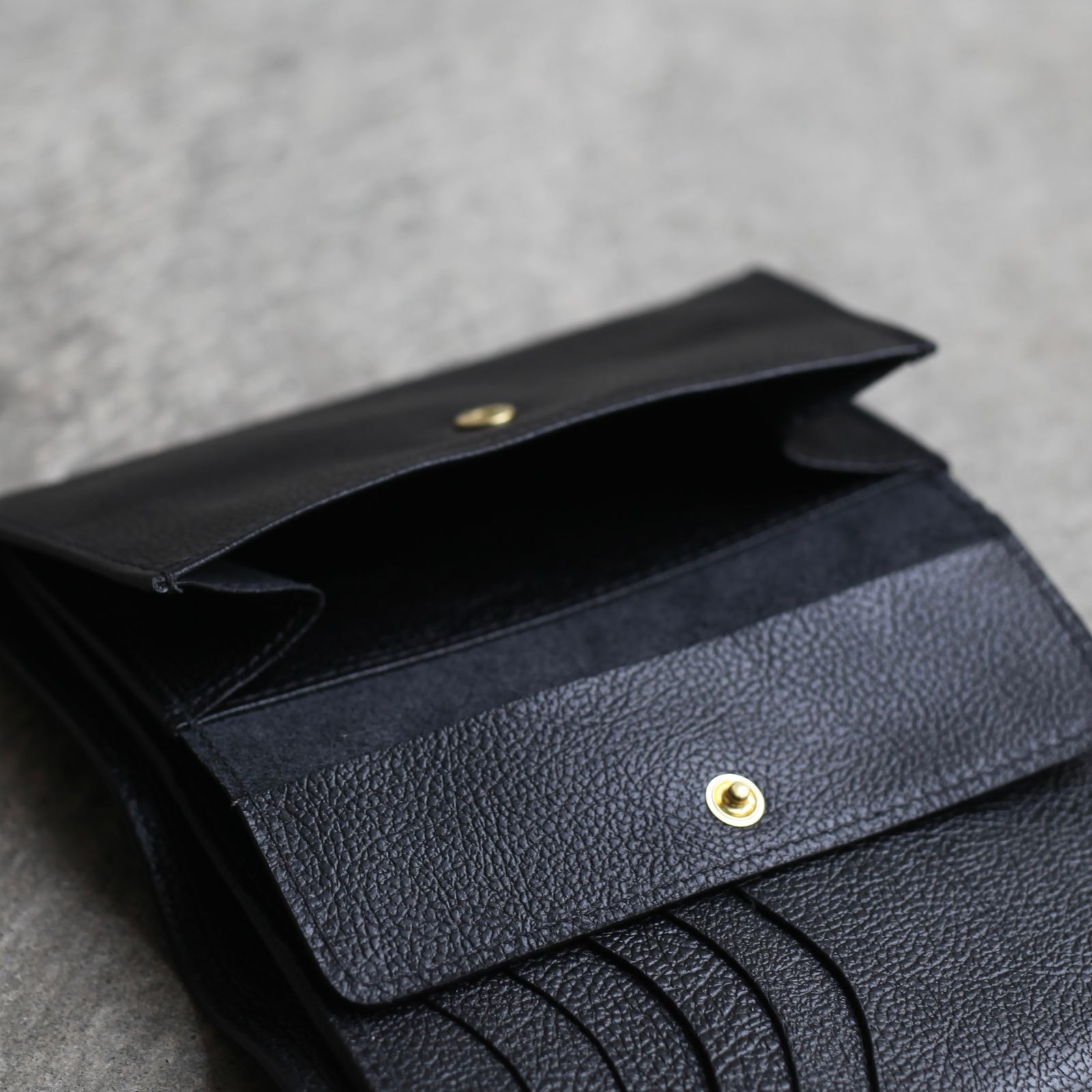 【残り一点】ミディアムウォレット