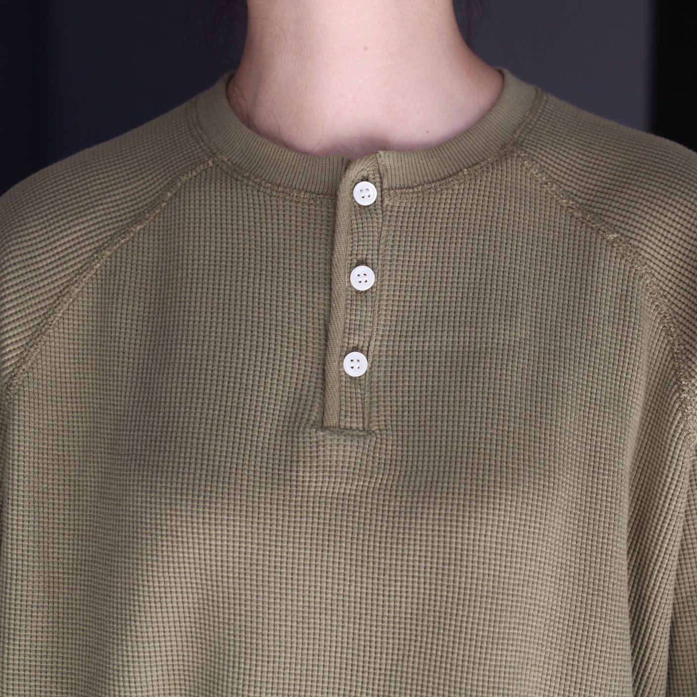 【残り一点】Lazy Thermal Henley Neck