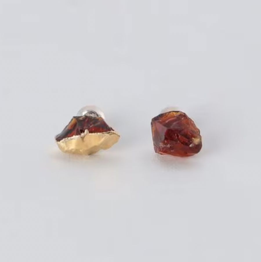 【お取り寄せ注文可能】Rough Stone Garnet Earrings(両耳用）