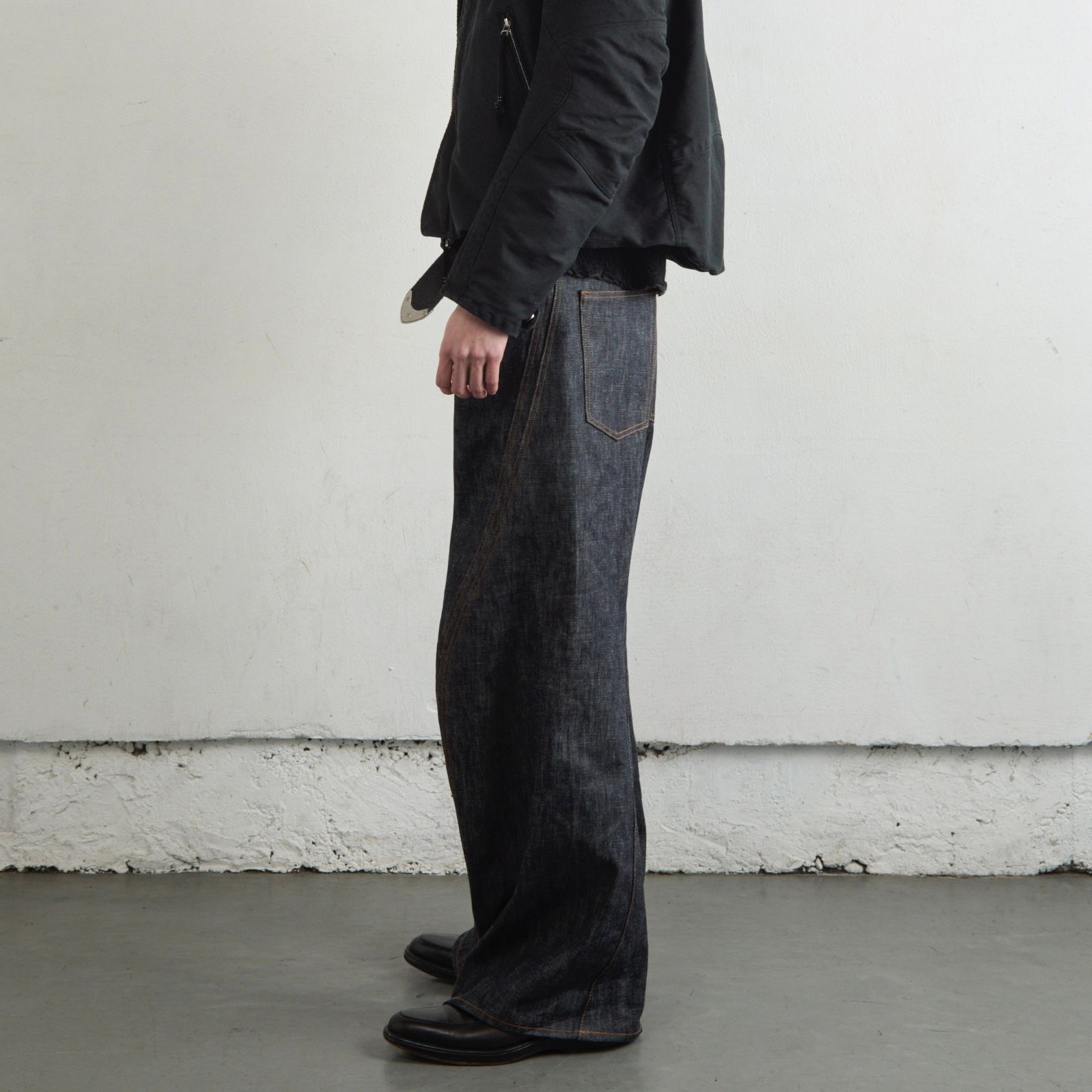 NVRFRGT - 【24AW】3D ツイステッド ワイドレッグ ジーンズ / 3D