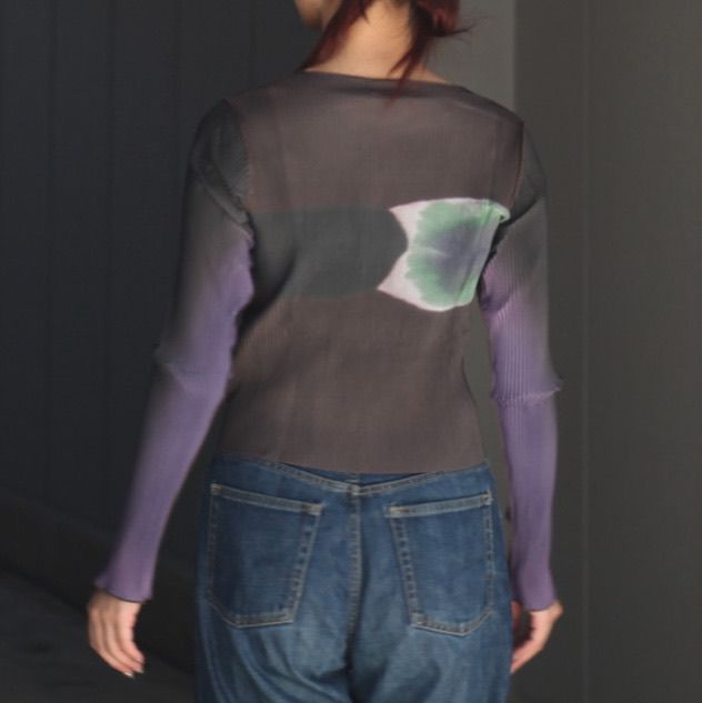 【残り一点】Graphic Tiny Top