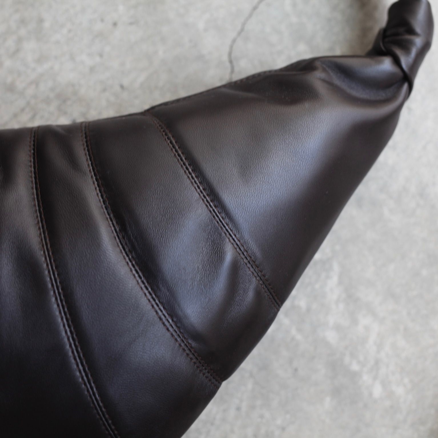 LEMAIRE - 【残りわずか】Medium Croissant Bag(LAMB LEATHER