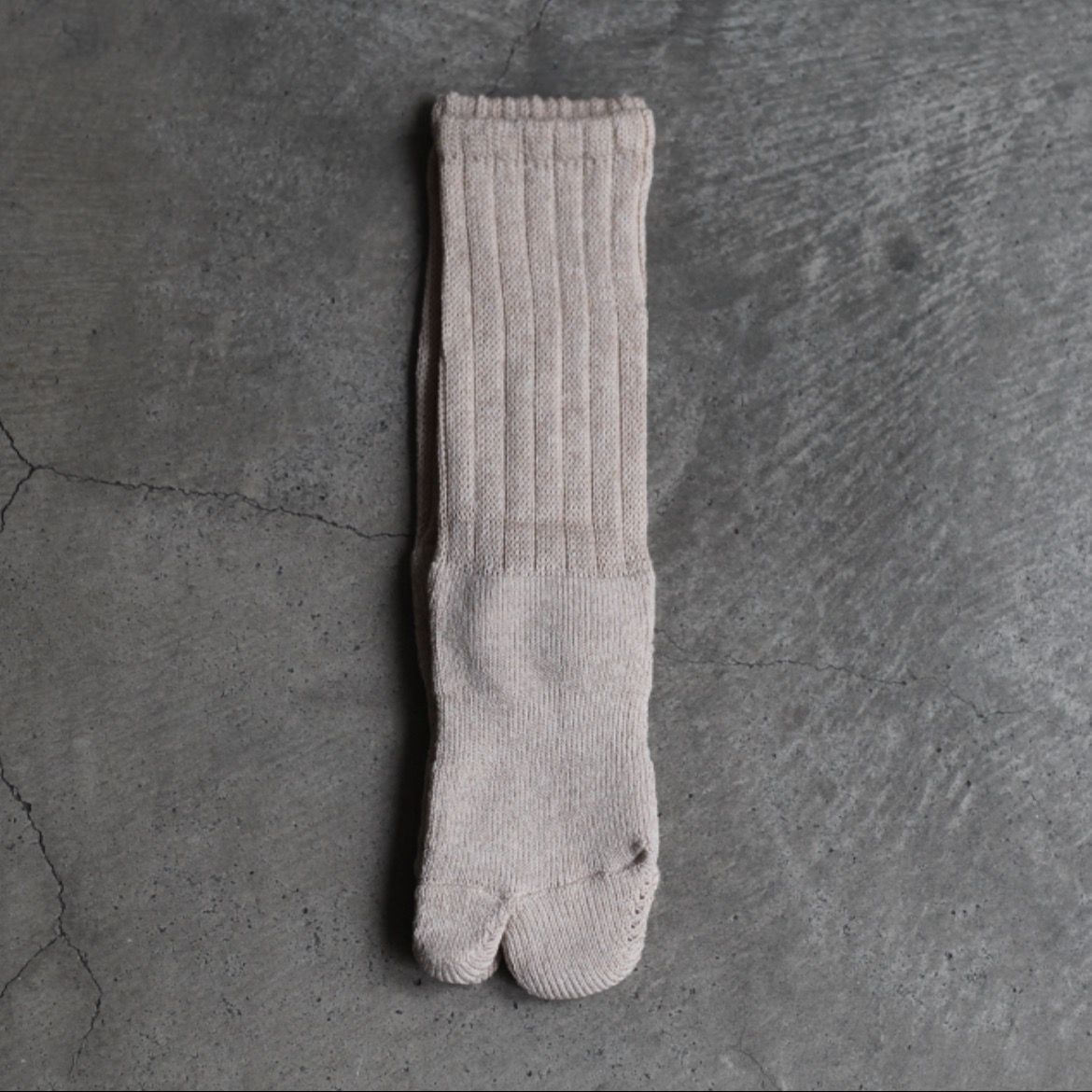 【再販売通知受付可能】Tabi Pile Socks(HEATHER BEIGE)