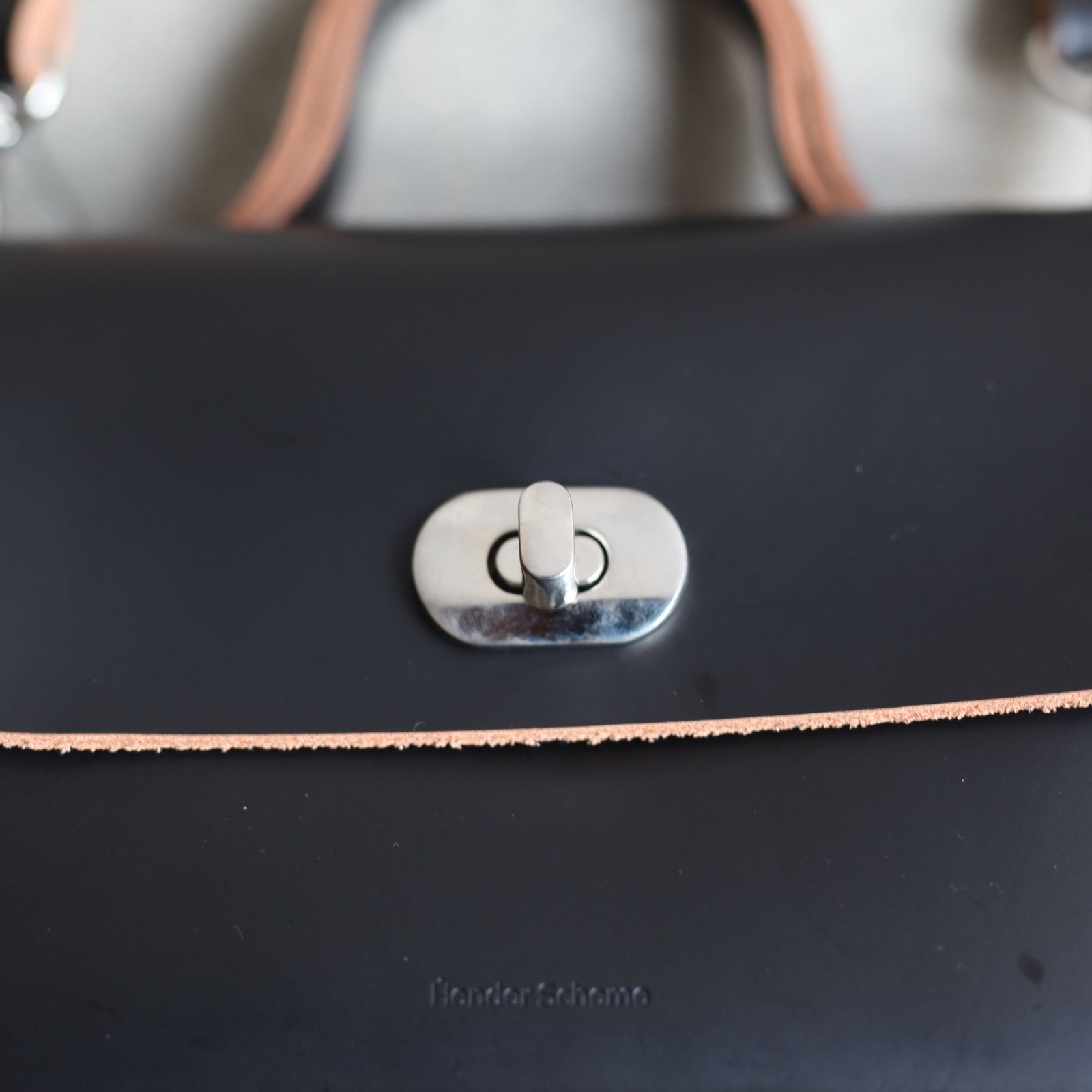 【次回入荷9月下旬予定】Assemble Hand Bag Flap_S(BLACK)