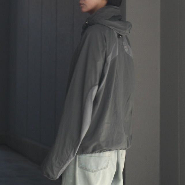 【残りわずか】Paneled Hooded Jacket