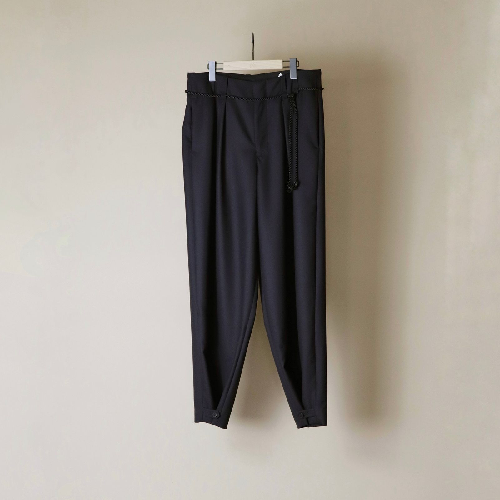 【残り一点】Squeeze Slacks