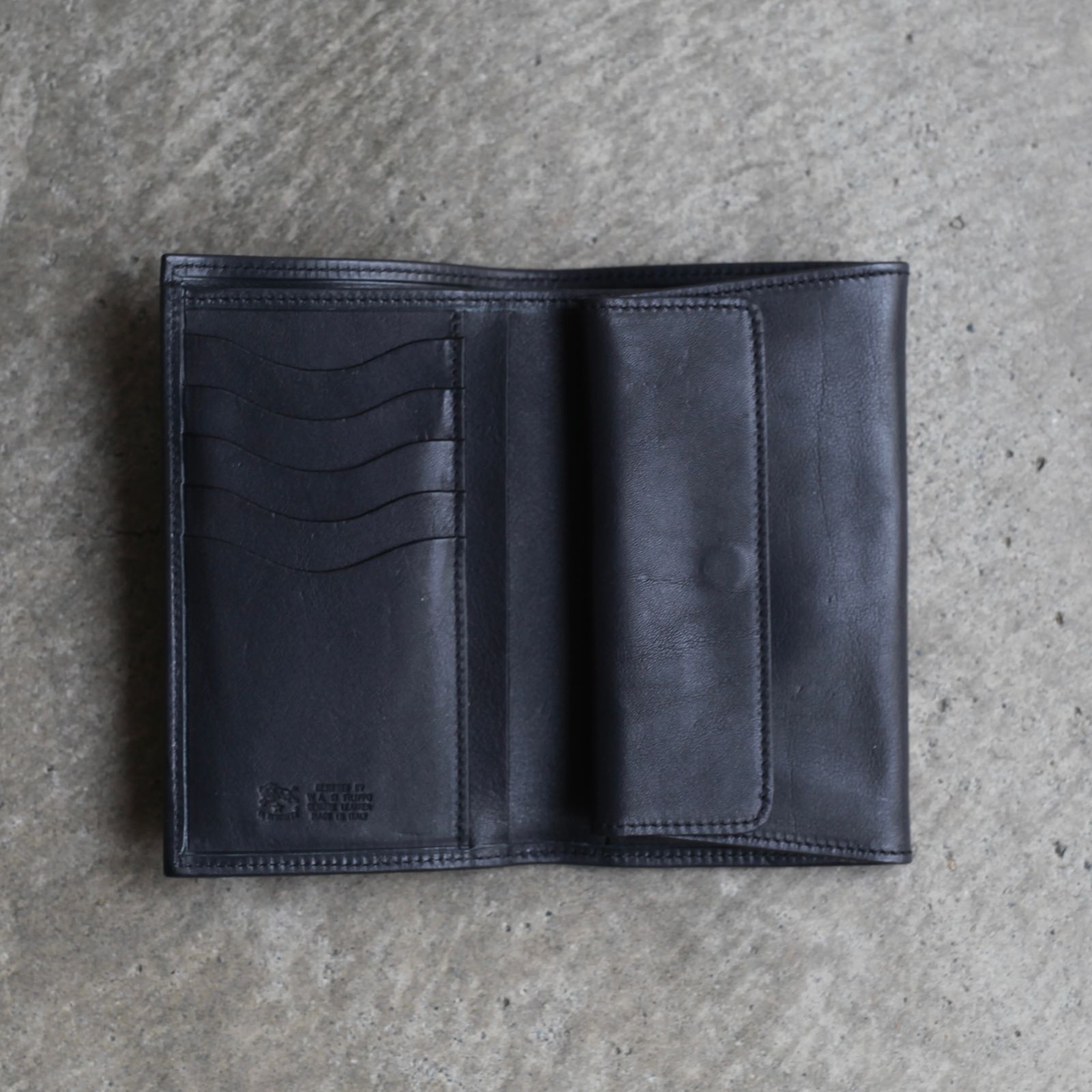 【残り一点】ミディアムウォレット