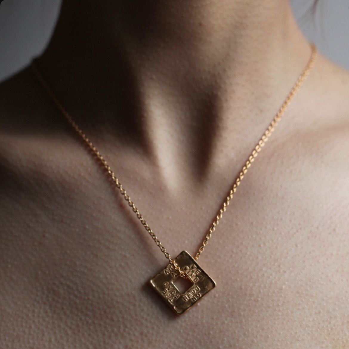 【残り一点】Stairway to Heaven Square Pendant(GOLD)