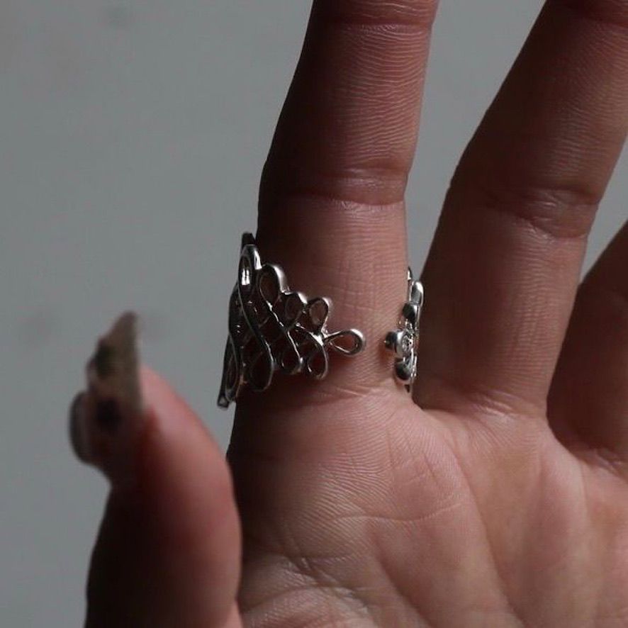 【残り一点】Calligraphy Ring(WHITE)