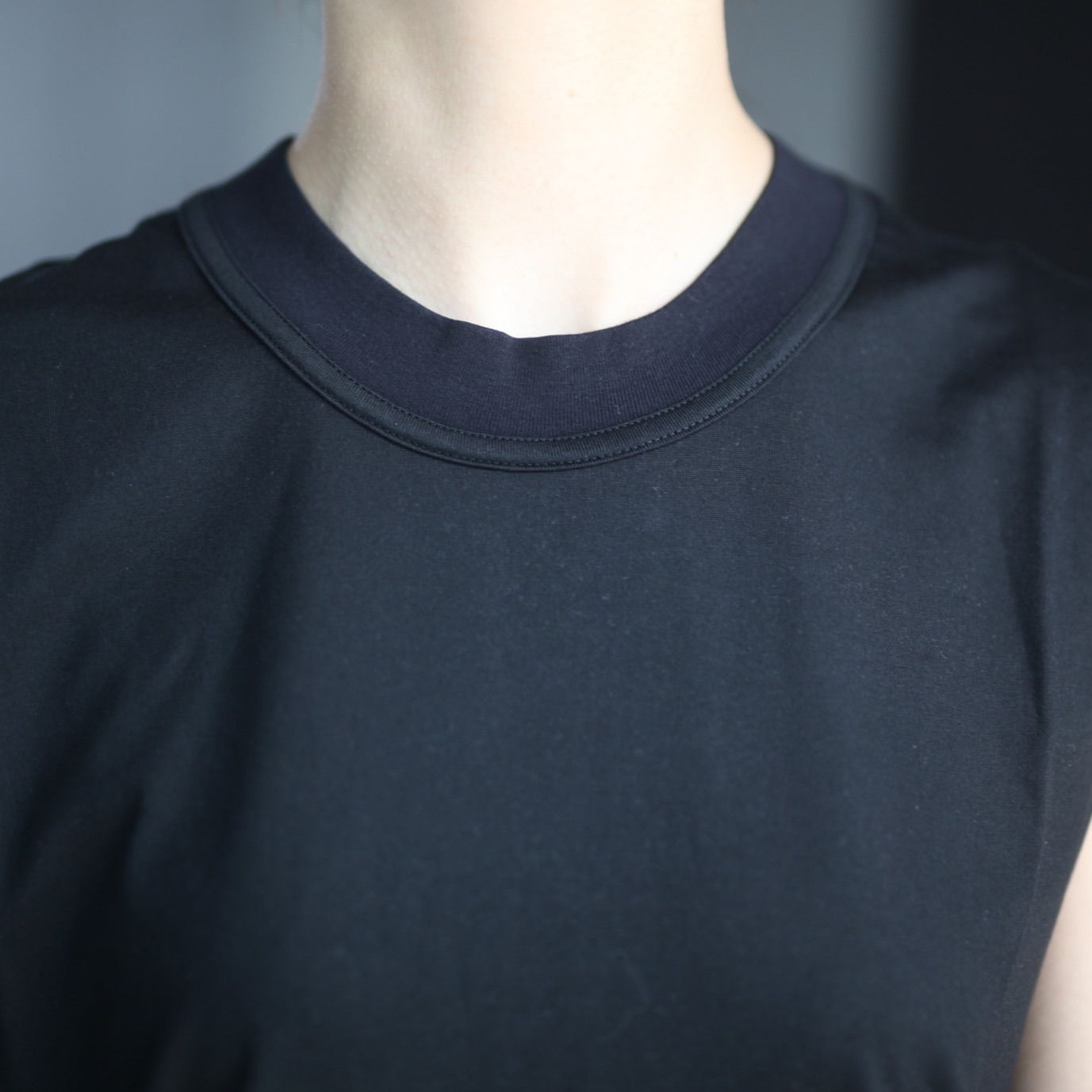 【残り一点】Sleeveless Shirt