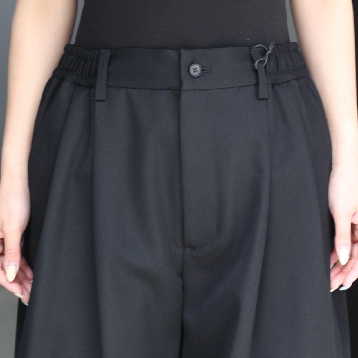 【残りわずか】Wool Kersey Wide Easy Short Trousers