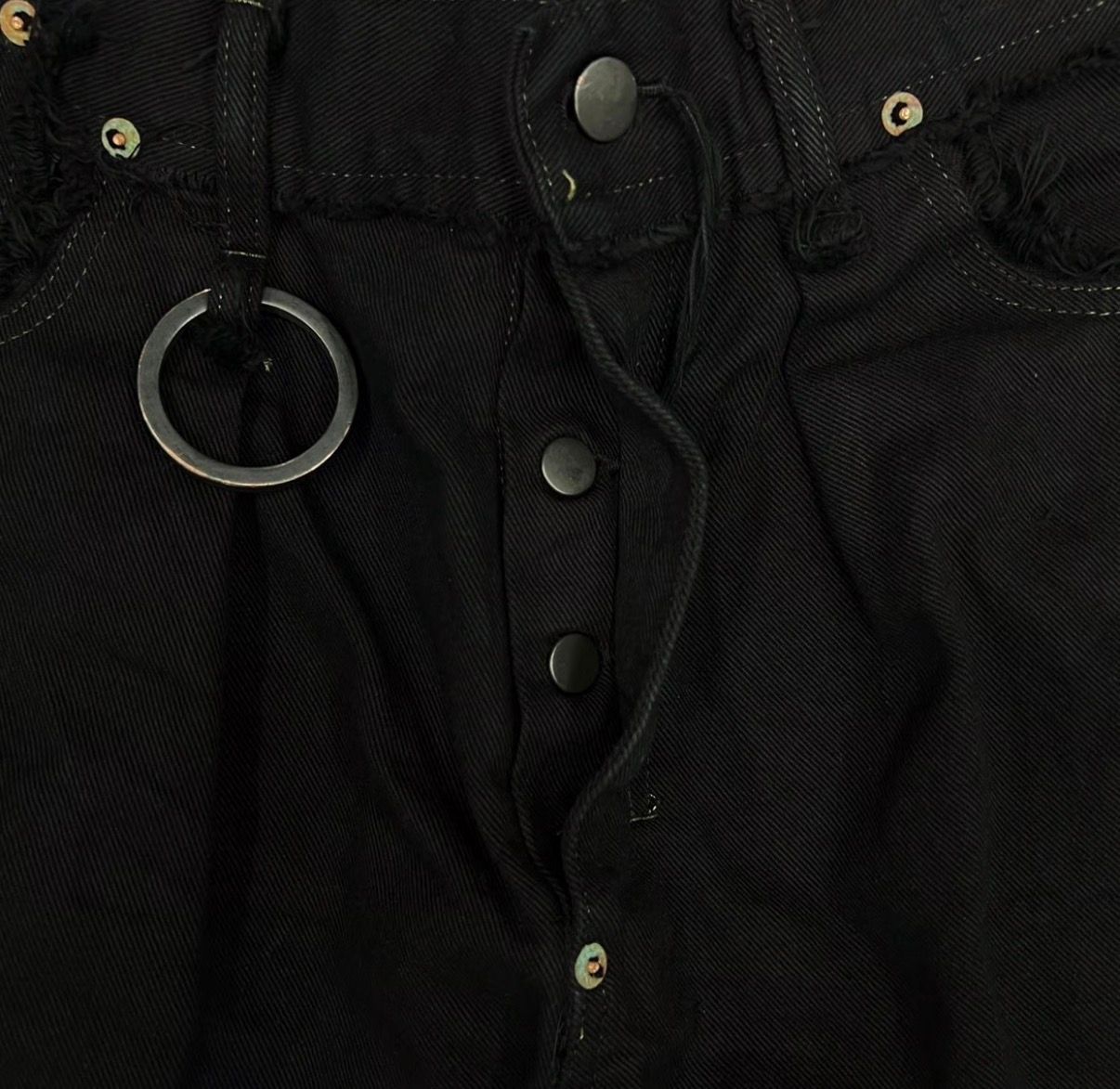 【残りわずか】Slash Seam Twist Cargo Jeans(AFTER BLACK)