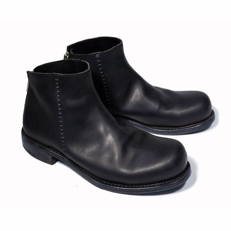 レザー種類 : GUIDI FIORE(BLACK)
※商品ページ画像のレザー及び、仕様はサンプルとしてご覧ください。