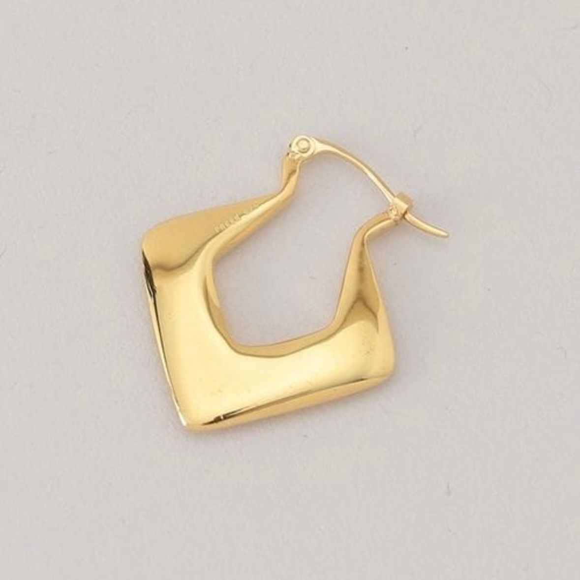 【残り一点】YU-KIN Dia Shape Earrings(両耳用）