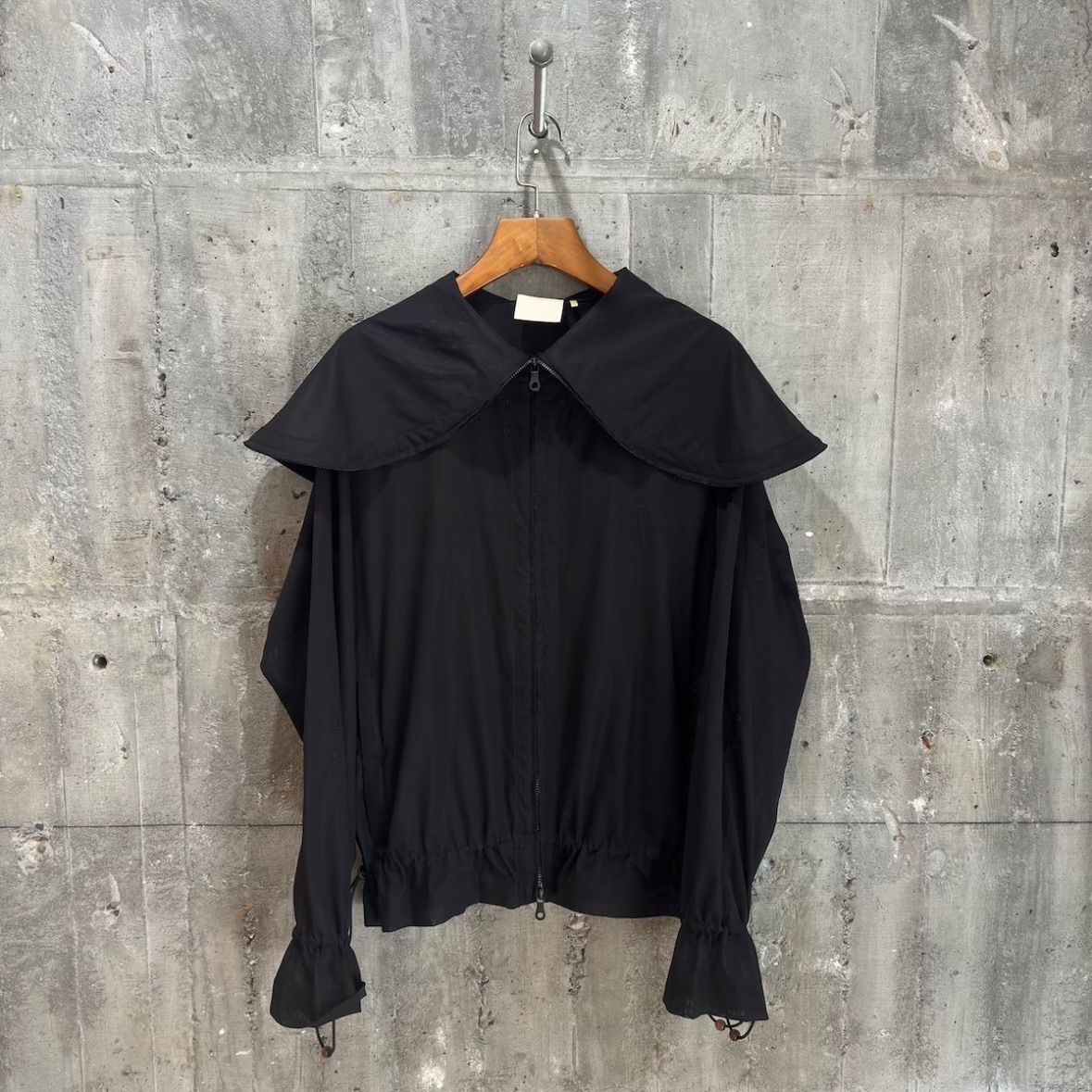 【残り一点】Trtrbz Hoodie