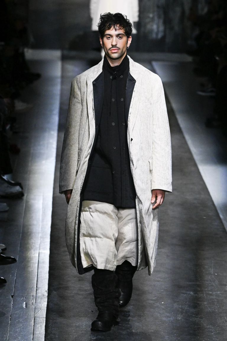 【Yohji Yamamoto】の 反骨精神を、著名人が体現。"2025AW"