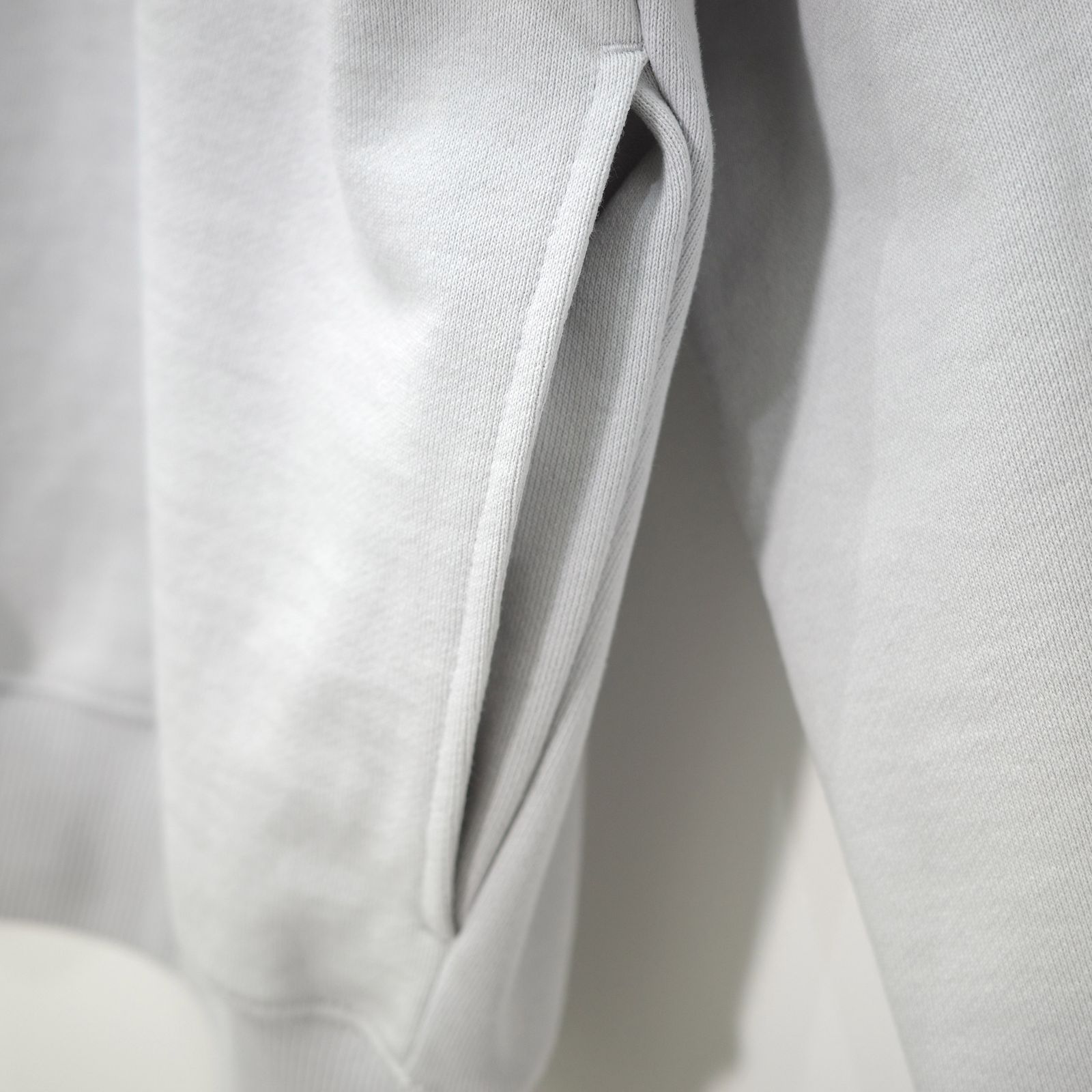 【残りわずか】Sweat Shirt