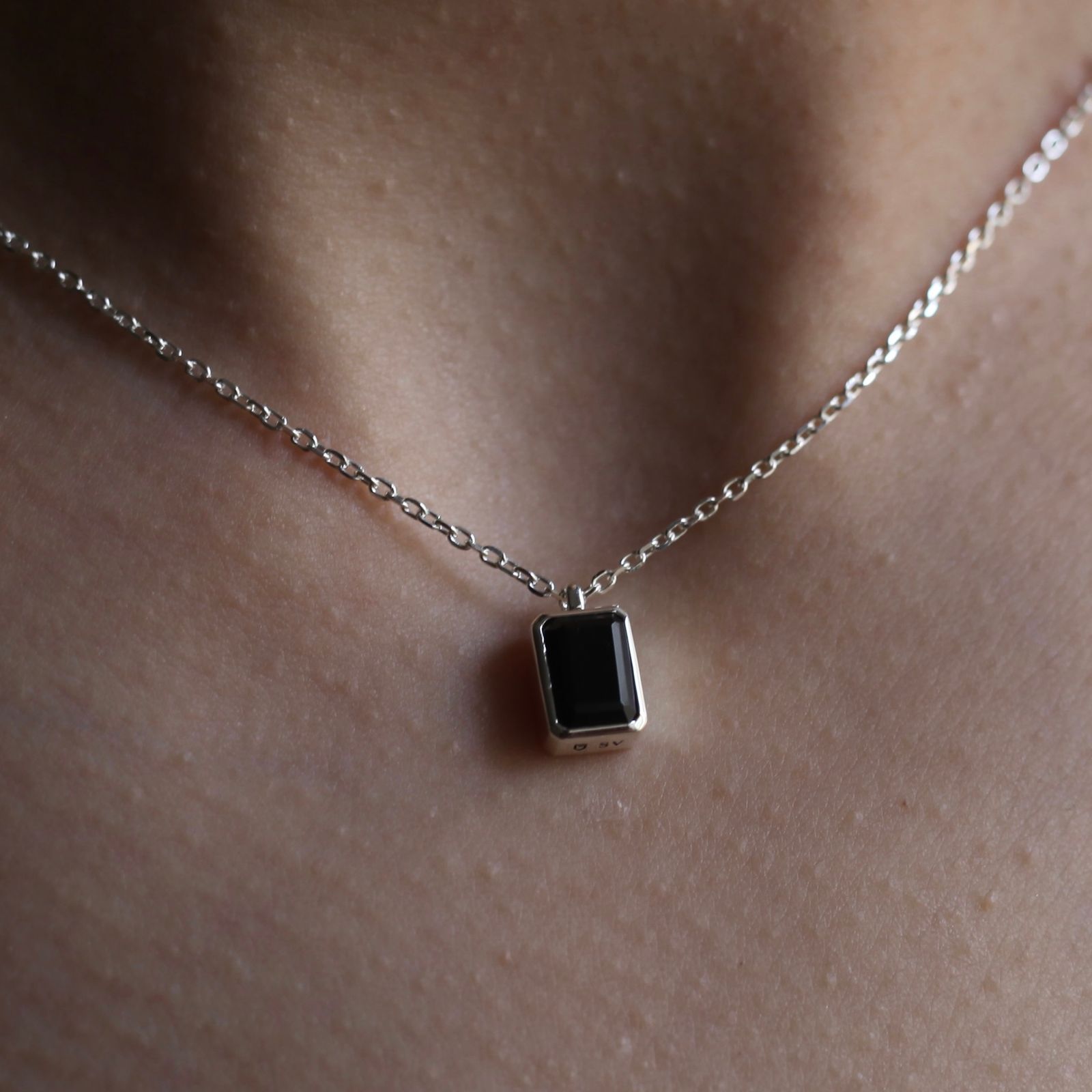 【お取り寄せ注文可能】Shine Pendant(BLACK)