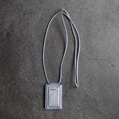 【残り一点】レザーストラップ付カードケース(SILVER)