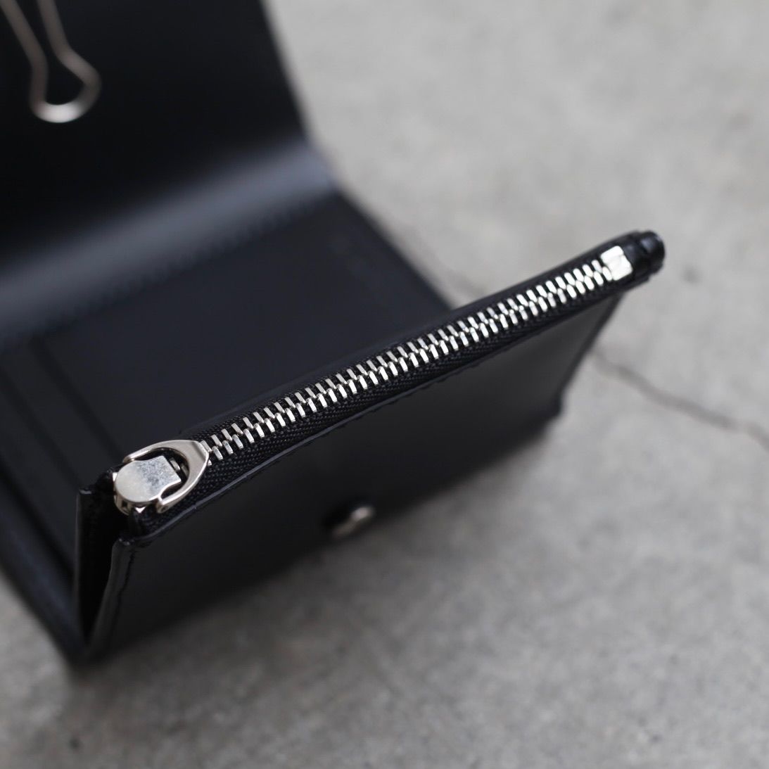 【残りわずか】Clip Trifold Wallet(GEM)
