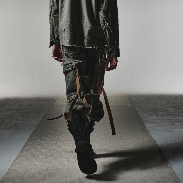 【残り一点】Cut Off Slash Seam Twist Cargo Jeans