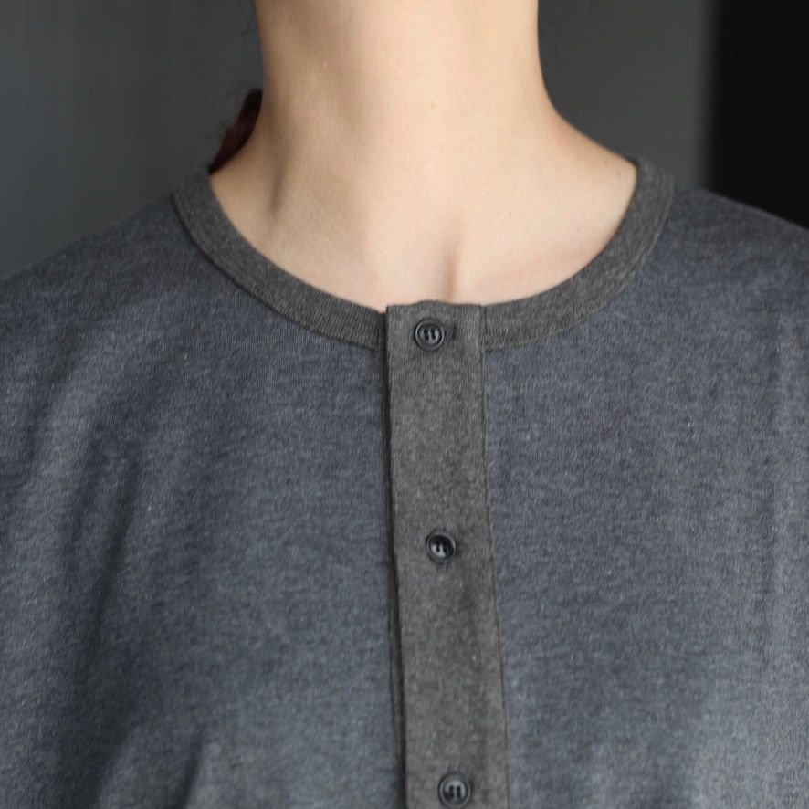 【残り一点】Henley Neck Long Sleeve Shirt