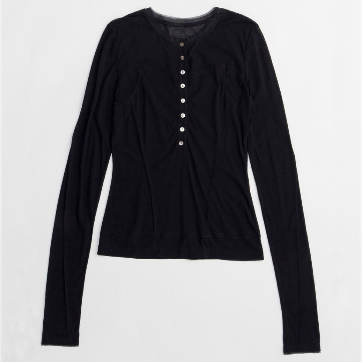 【残り一点】ヘンリーネックシアートップ