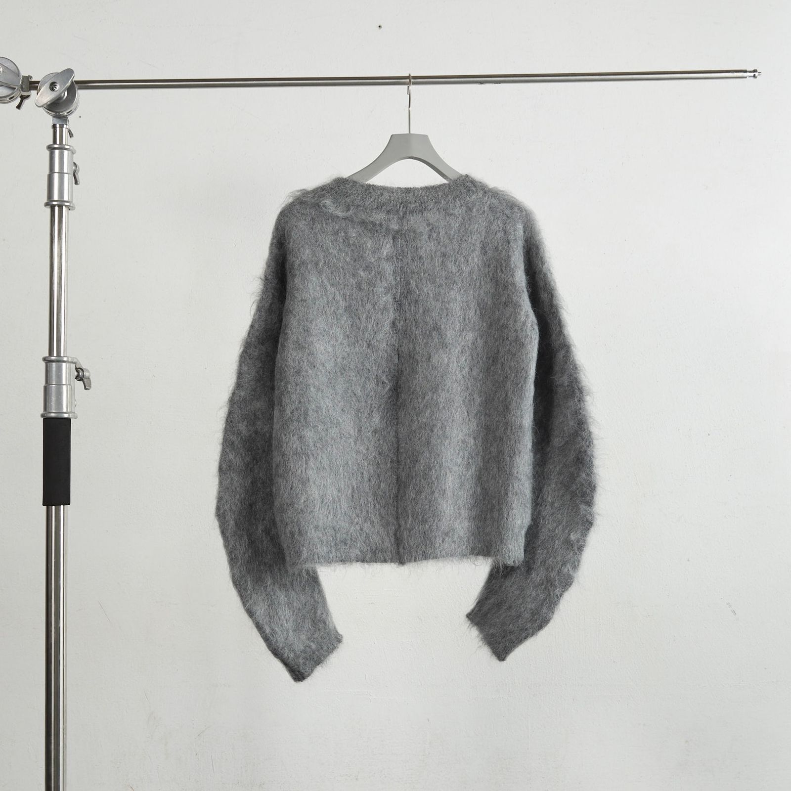 【残り一点】Brushed Mohair V-Neck Sweater