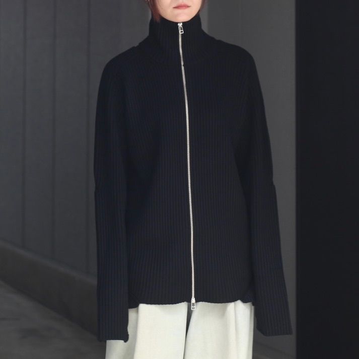 【新品未使用】Omar afridi 23FW arm warmer 新品未使用】Omar afridi 23FW arm warmer 新品未使用】Omar