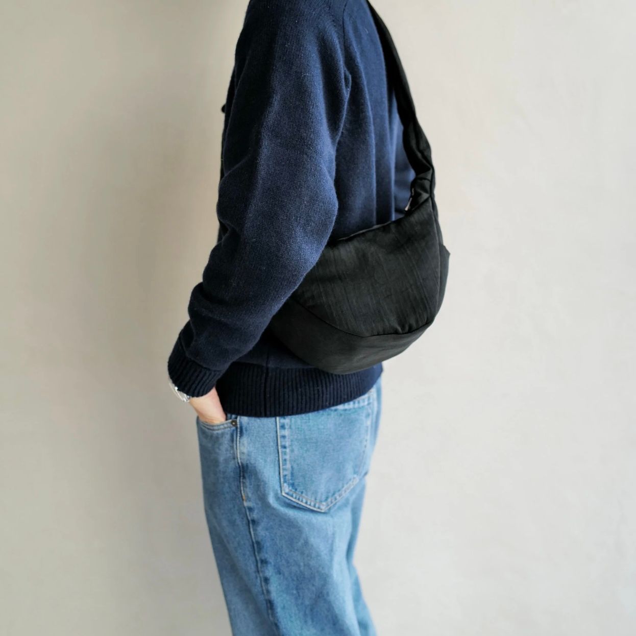 【再販売通知受付可能】Annie Puffer Mini Moon Bag(CERATO BRIGHT)