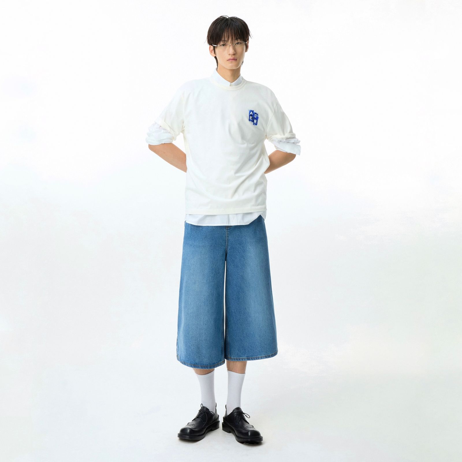 【残り一点】Sig; SV Tag short jeans 01