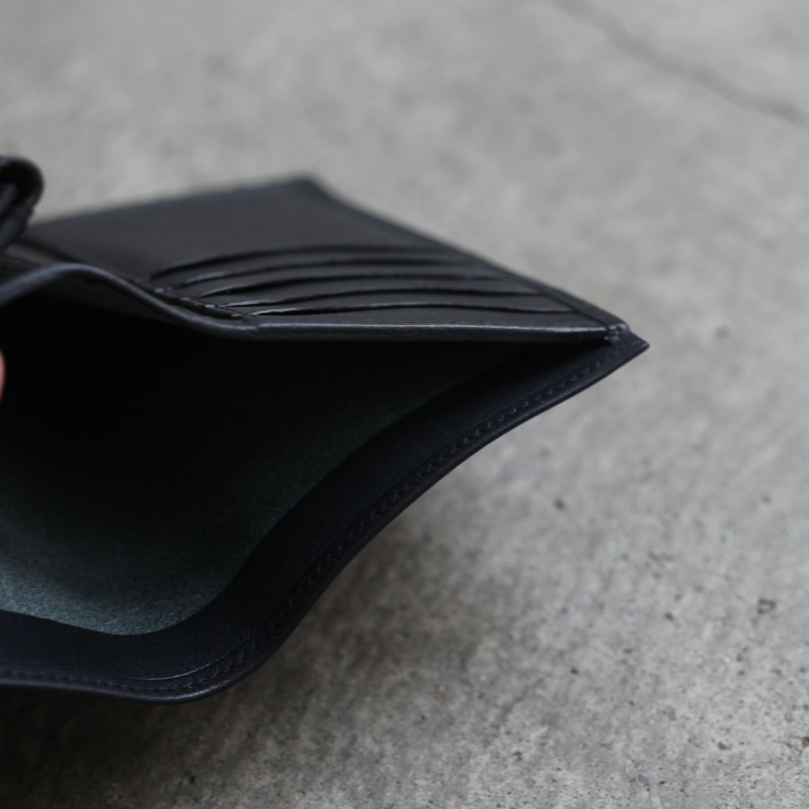 【残り一点】ミディアムウォレット