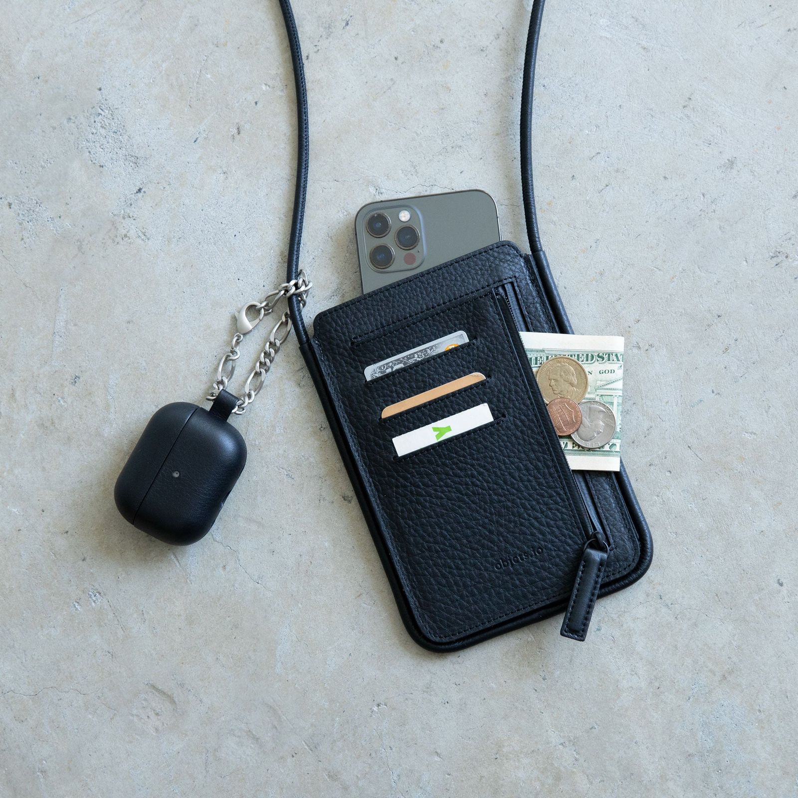 【残りわずか】チェーン付レザーAir Pods Proケース(BLACK)