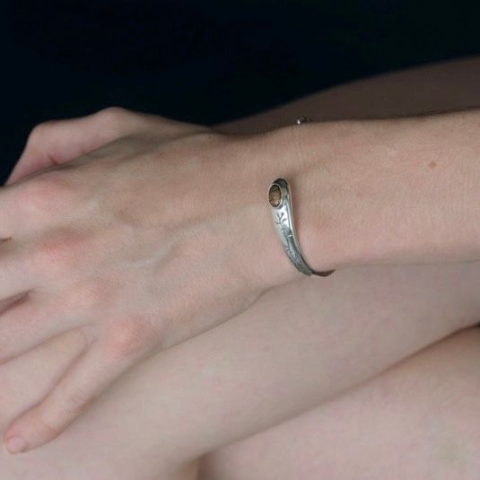 【お取り寄せ注文可能】Stone Twist Bangle