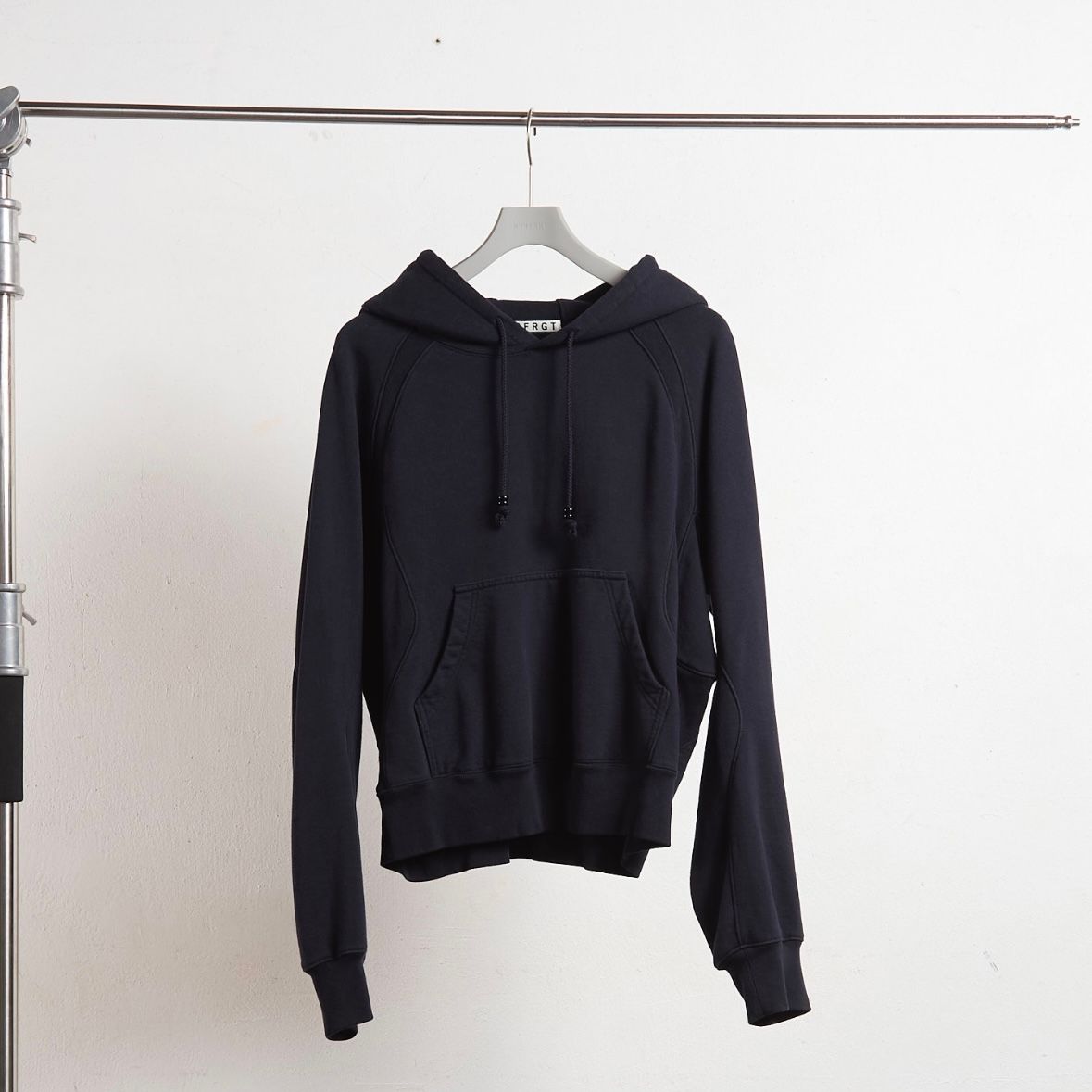 【残りわずか】Panelled Pullover Hoodie