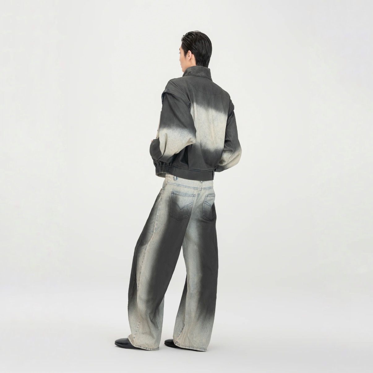 【残り一点】Blue to Black Ombre Denim Stand Collar Jacket