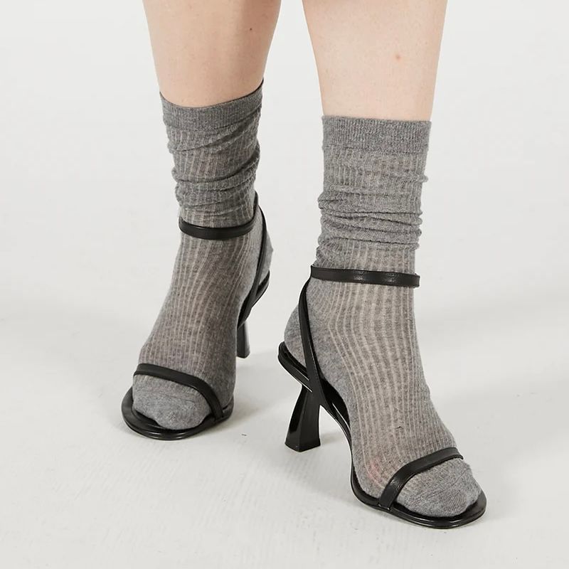 【残り一点】Sheer Rib Short Socks