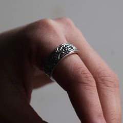 【お取り寄せ注文可能】Vine Pattern Ring_Light(BLACK)