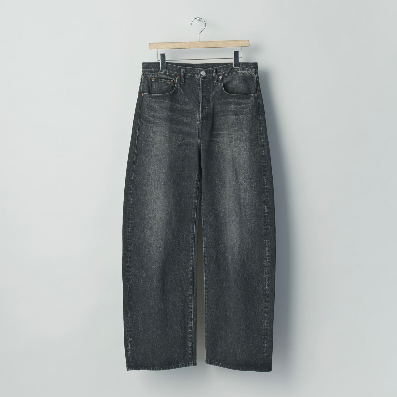 【残りわずか】Round Denim Pants