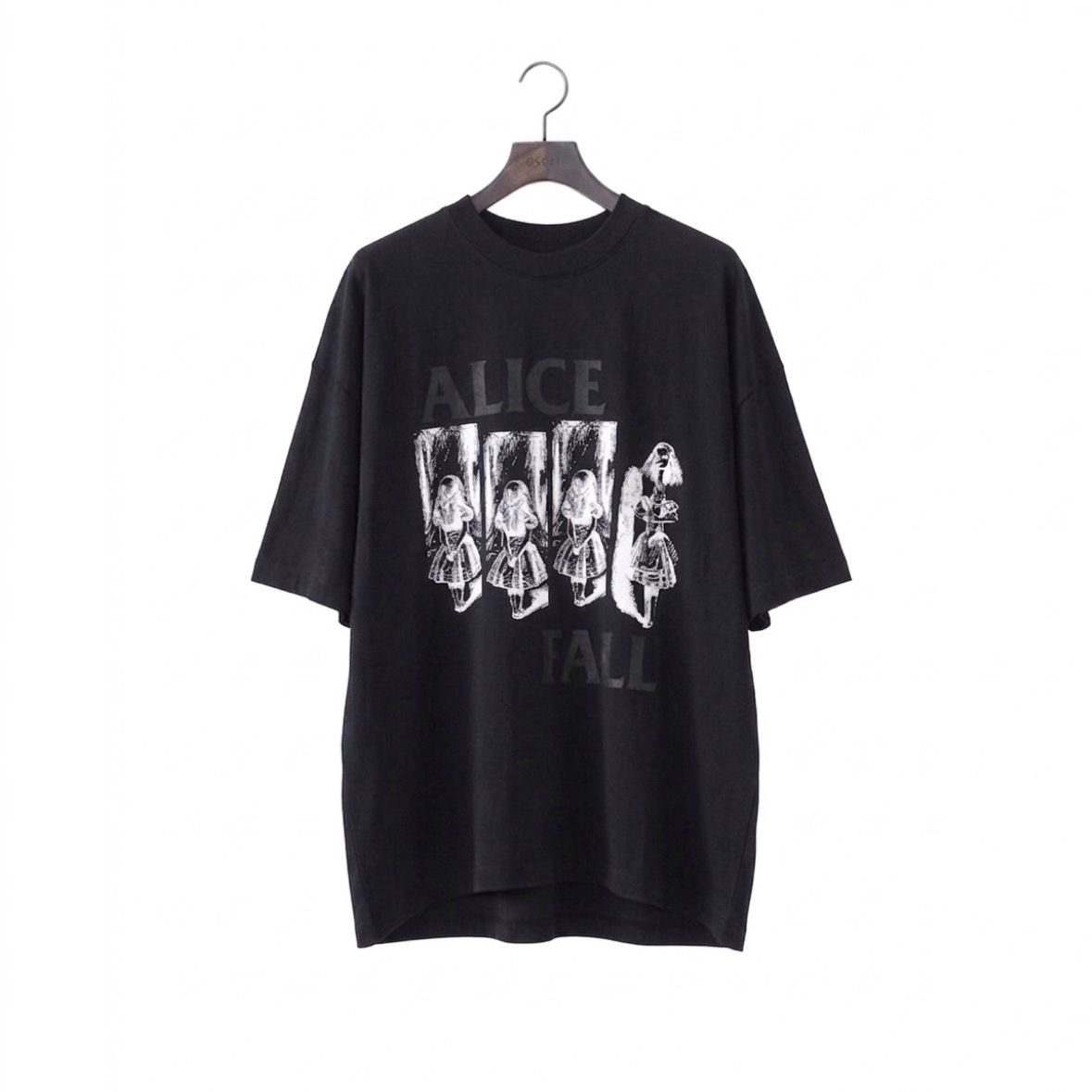 【残りわずか】Oversized Drop Shoulder T-Shirt(ALICE)