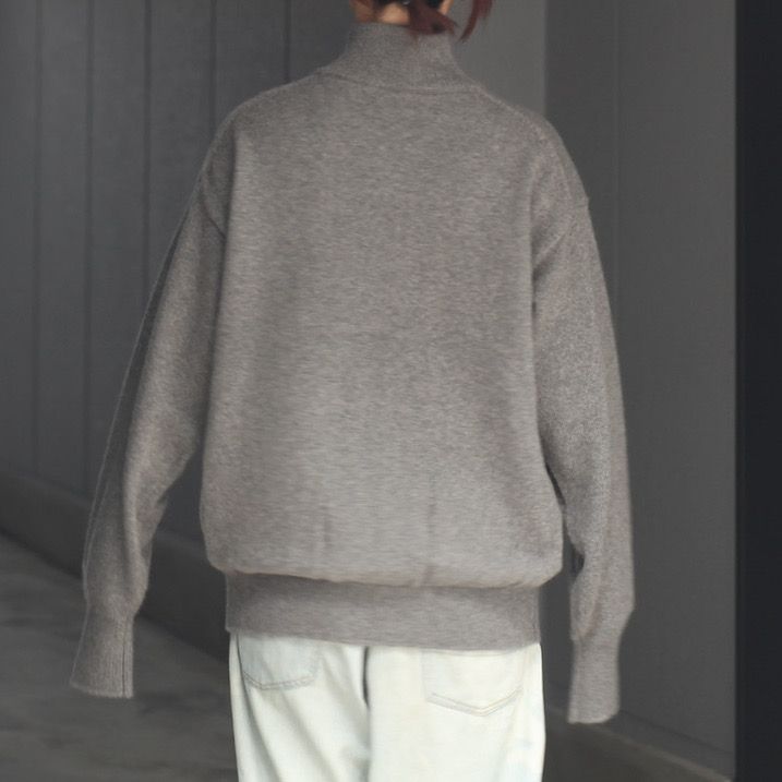 【再販売通知受付可能】Goldencash Zip Up Sweater